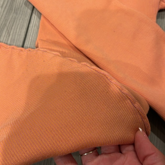 Fabletics workout gear! - Picture 3 of 3